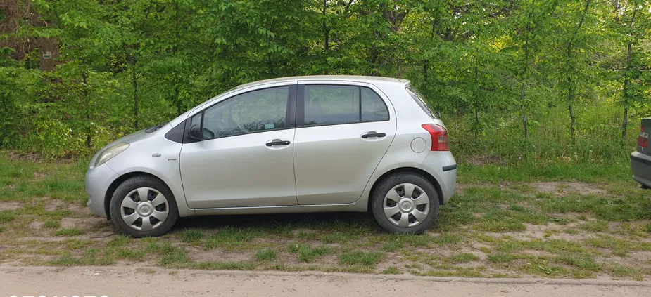 toyota yaris Toyota Yaris cena 10000 przebieg: 278358, rok produkcji 2007 z Łódź